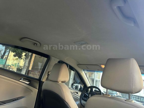 Sahibinden Hyundai Accent Blue 1.6 CRDI Mode Plus 2015 Model 