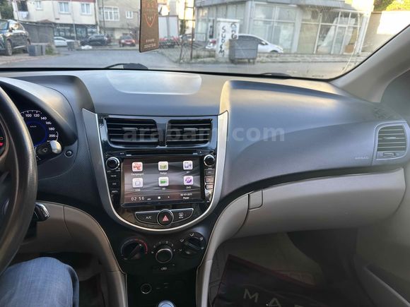 Sahibinden Hyundai Accent Blue 1.6 CRDI Mode Plus 2015 Model 