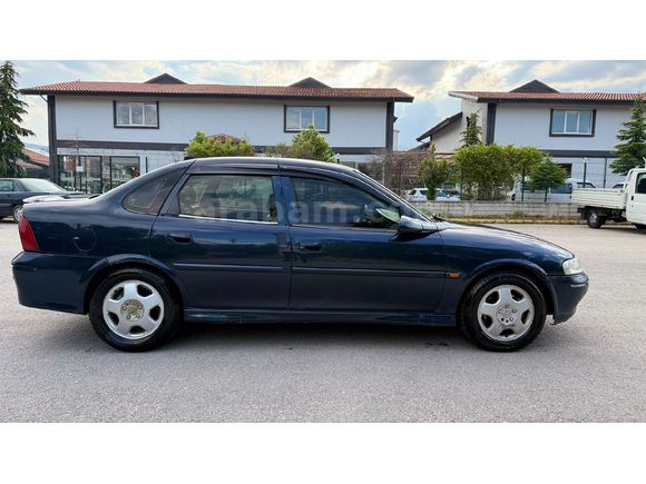 Sahibinden Opel Vectra 2.0 CDX 2000 Model