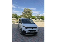 Sahibinden Citroen Berlingo 1.5 BlueHDI Feel Bold 2024 Model  25.000 km Beyaz