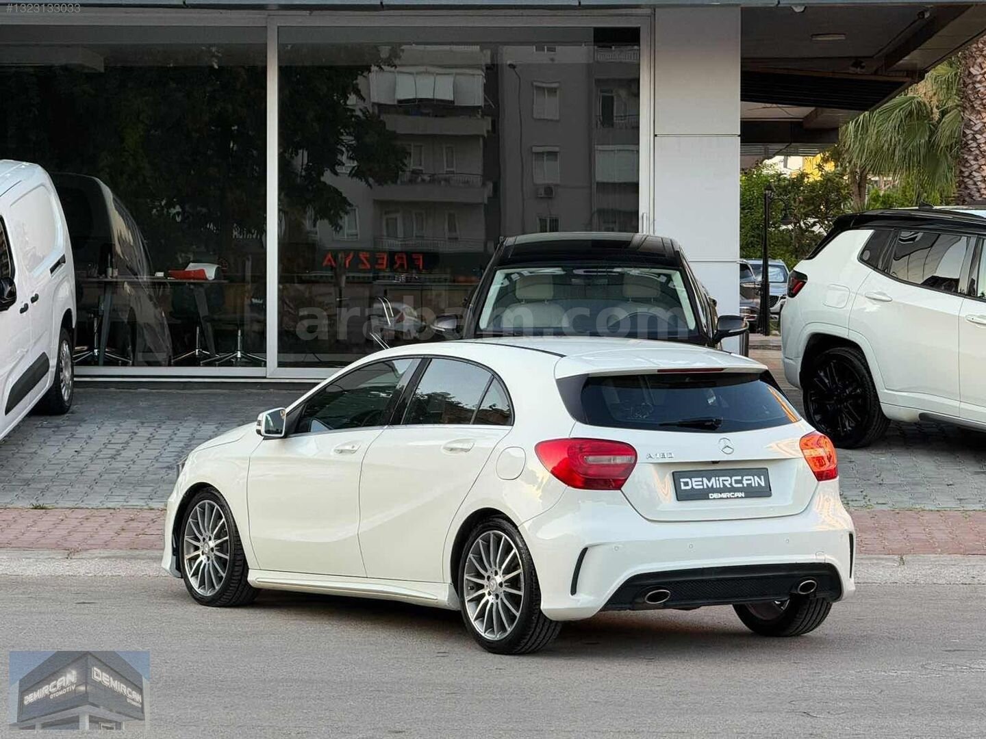 Galeriden Mercedes - Benz A 180 AMG Sport 2013 Model Antalya 210.000 km Beyaz 3