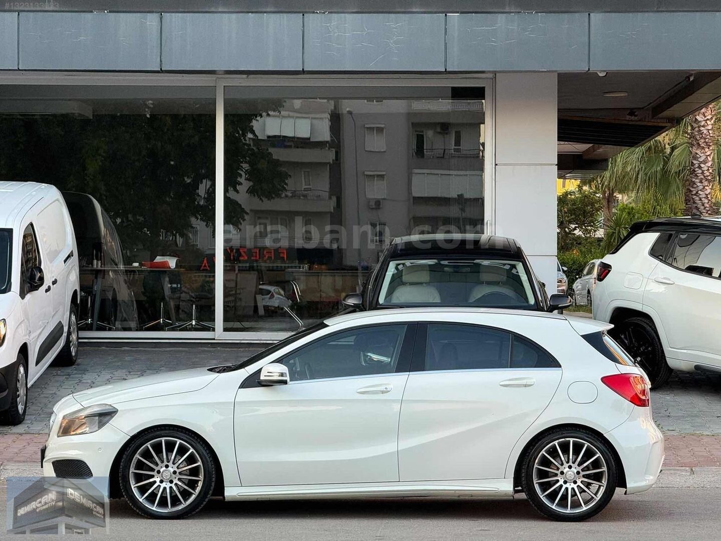 Galeriden Mercedes - Benz A 180 AMG Sport 2013 Model Antalya 210.000 km Beyaz 4