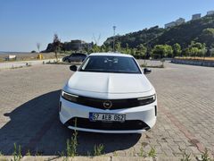 Sahibinden Opel Astra 1.2 T Edition 2023 Model  49400km Beyaz