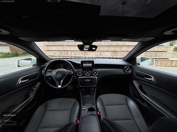 2013 MODEL MERCEDES A 180 STYLE PAKET CAM TAVANLI 155 BİN KM