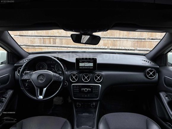 2013 MODEL MERCEDES A 180 STYLE PAKET CAM TAVANLI 155 BİN KM