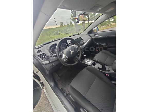 Sahibinden Mitsubishi Lancer 1.6 Invite 2011 Model