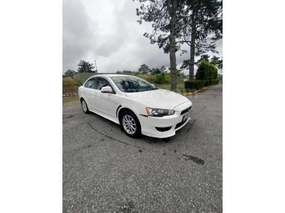 Sahibinden Mitsubishi Lancer 1.6 Invite 2011 Model