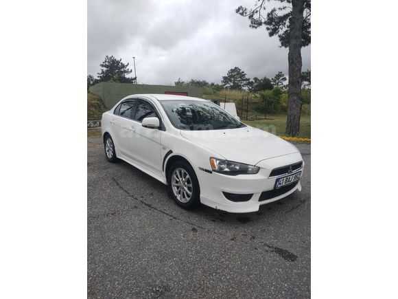 Sahibinden Mitsubishi Lancer 1.6 Invite 2011 Model