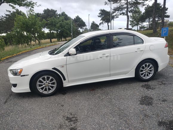 Sahibinden Mitsubishi Lancer 1.6 Invite 2011 Model