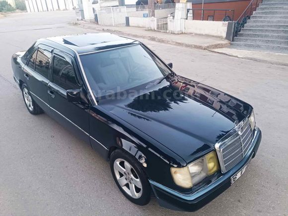 Galeriden Mercedes - Benz 200 E 1989 Model Samsun
