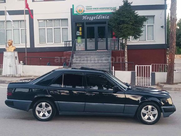 Galeriden Mercedes - Benz 200 E 1989 Model Samsun