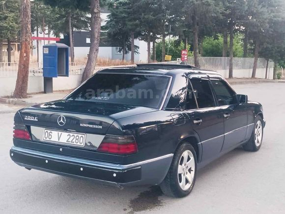 Galeriden Mercedes - Benz 200 E 1989 Model Samsun
