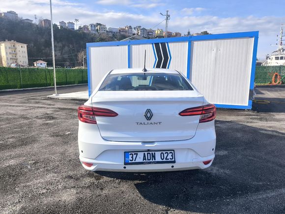 Renault Taliant  13.000 km (Garantili)