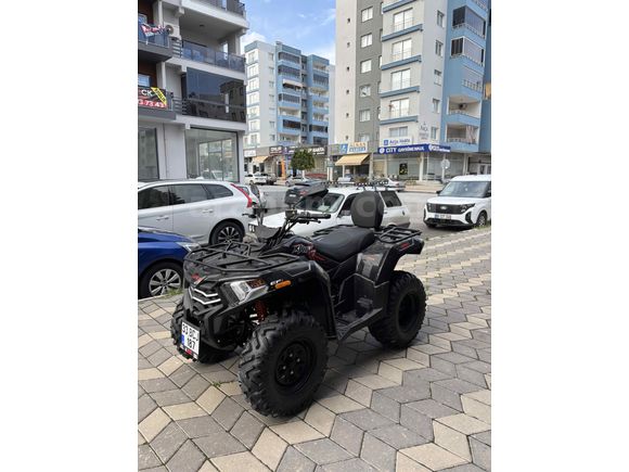 Sıfır ayarında özel üretim Loncin XWolf 300 