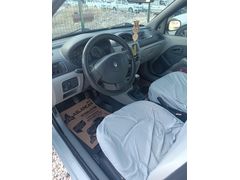 Sahibinden Renault Clio 1.4 Expression 2004 Model  235 km Gri (Gümüş)