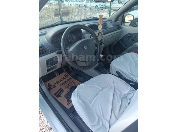 Sahibinden Renault Clio 1.4 Expression 2004 Model  235 km Gri (Gümüş)