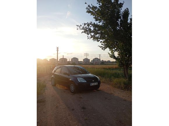 Sahibinden Ford Fiesta 1.4 TDCi Comfort 2005 Model