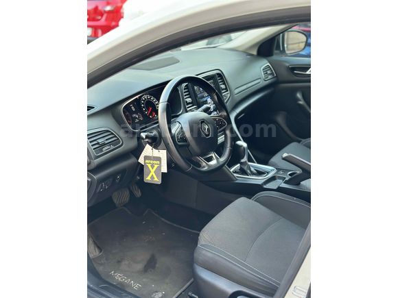 Sahibinden TEMİZ MEGANE GÖRÜŞ PAKETİ OPSİYONLU 