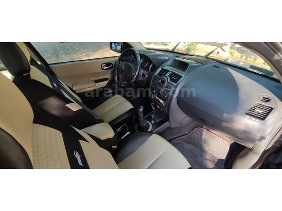 Değişensiz tramersiz 221bin km'de Megane 1.5 dCi Dynamique 2005 Model