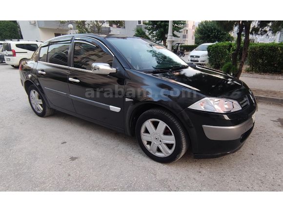 Değişensiz tramersiz 221bin km'de Megane 1.5 dCi Dynamique 2005 Model