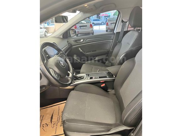 Sahibinden Renault Megane 1.3 TCe Touch 2024 Model 
