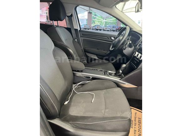 Sahibinden Renault Megane 1.3 TCe Touch 2024 Model 