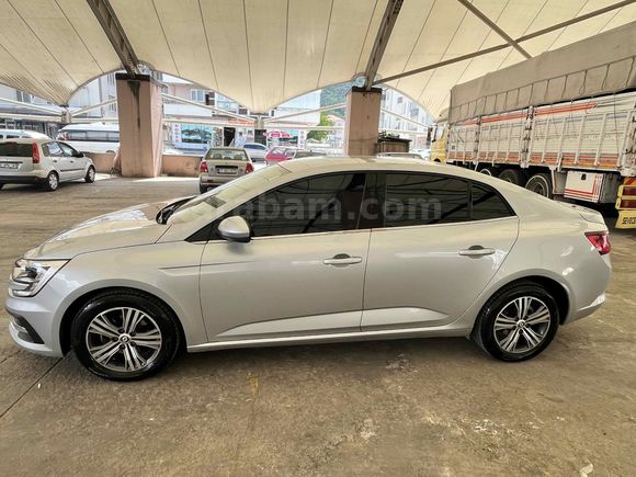 Sahibinden Renault Megane 1.3 TCe Touch 2024 Model 