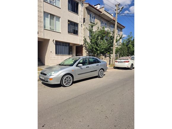 Sahibinden Ford Focus 1.6 Ambiente 2001 Model  220.000 km Gri