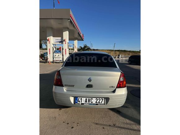 Temiz  Safkan Benzinli  Clio