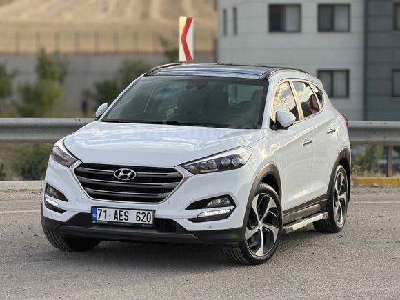 Sahibinden HATASIZ BOYASIZ HYUNDAİ Tucson 1.6 T-GDi Elite Plus 2015 Model