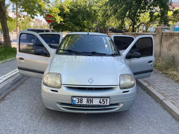 Sahibinden Renault Clio 1.4 RN 2001 Model