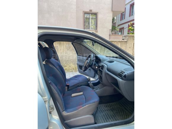 Sahibinden Renault Clio 1.4 RN 2001 Model
