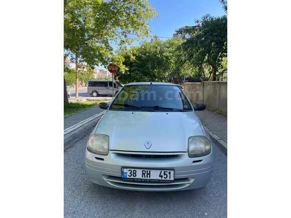 Sahibinden Renault Clio 1.4 RN 2001 Model