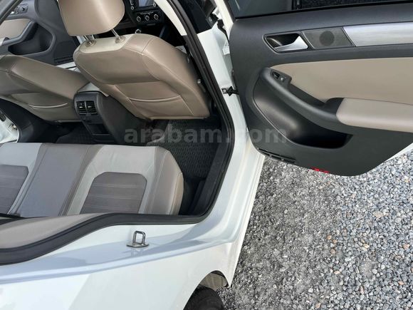 DÜŞÜK KM BAKIMLI JETTA