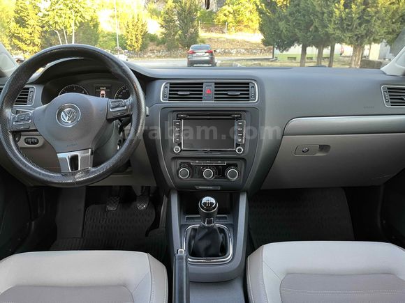 DÜŞÜK KM BAKIMLI JETTA