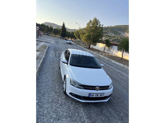 DÜŞÜK KM BAKIMLI JETTA