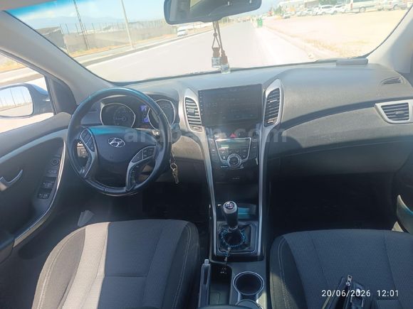 Sahibinden Hyundai i30 1.6 CRDi Style 2013 Model