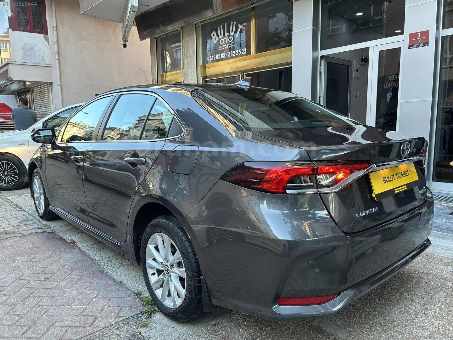 Galeriden Toyota Corolla 1.8 Hybrid Dream 2023 Model Ankara 95.000 km Gri 7