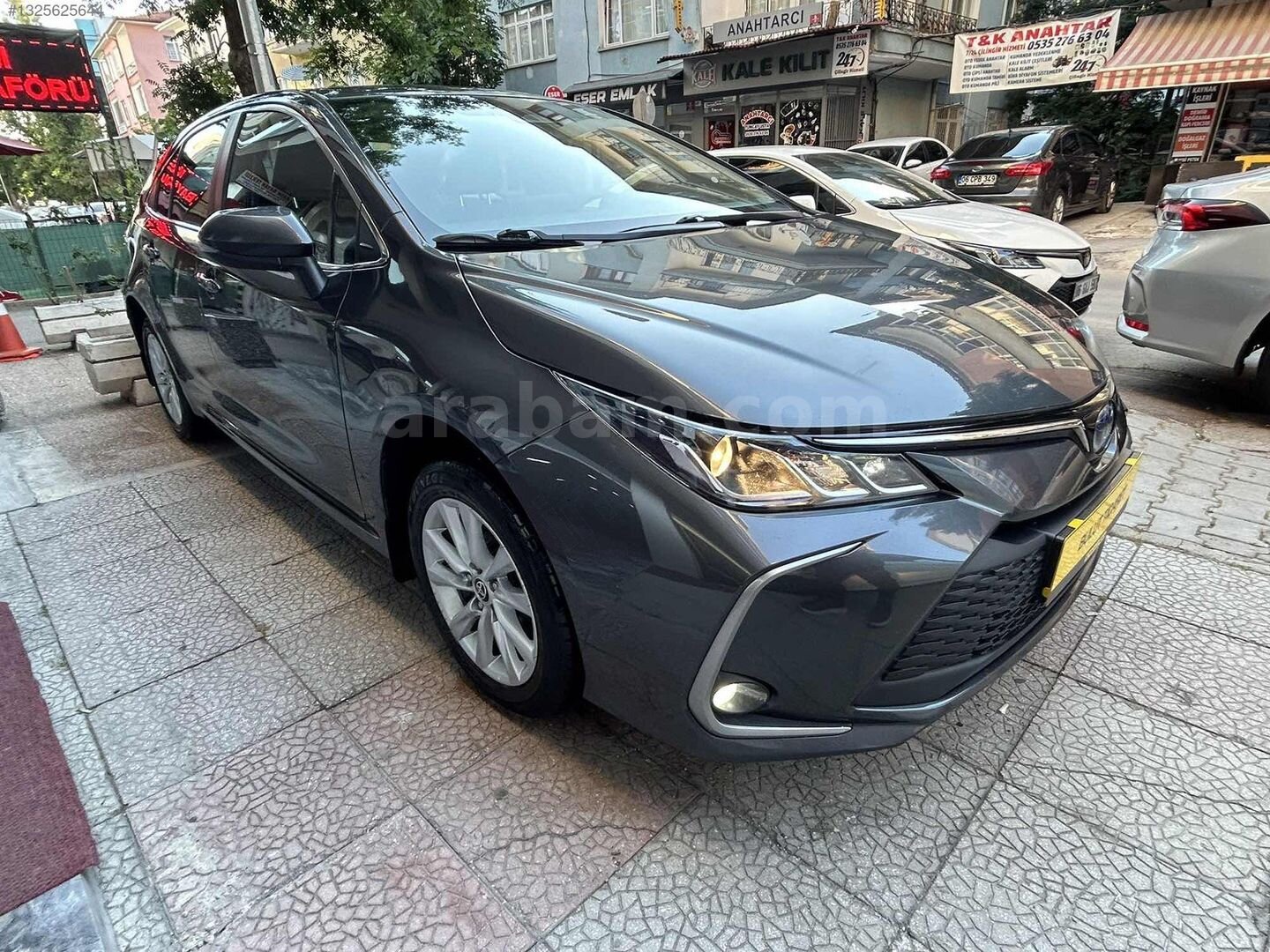 Galeriden Toyota Corolla 1.8 Hybrid Dream 2023 Model Ankara 95.000 km Gri 3