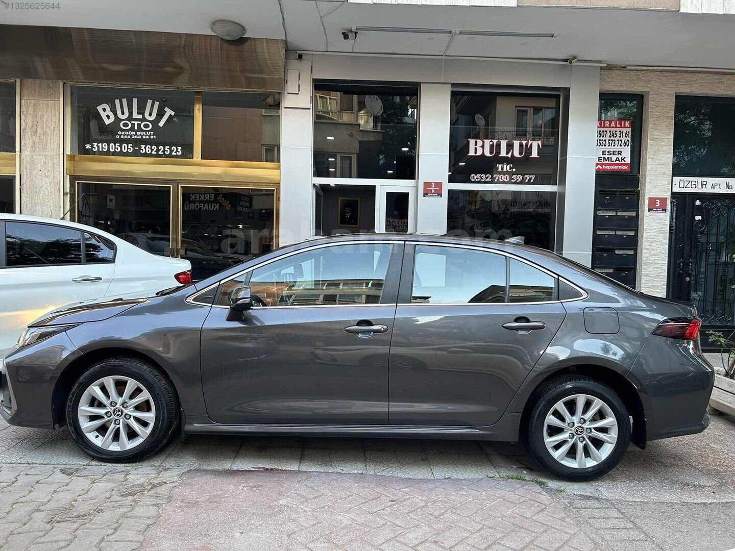 Galeriden Toyota Corolla 1.8 Hybrid Dream 2023 Model Ankara 95.000 km Gri 4