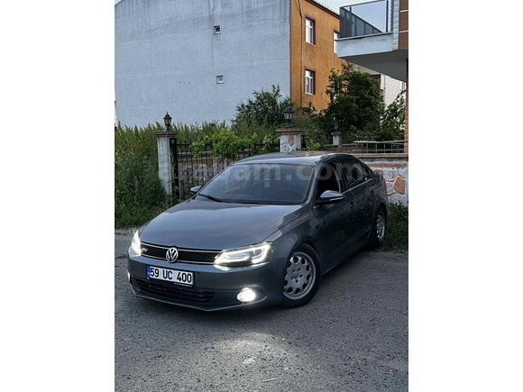 Sahibinden Volkswagen Jetta 1.6 TDi Comfortline 2011 Model  262.000 km Gri