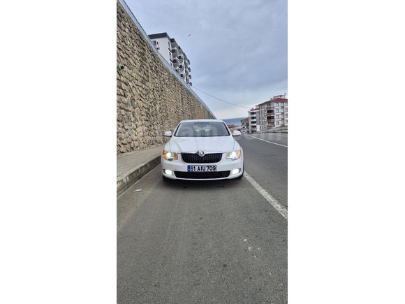 Sahibinden Skoda SuperB 1.6 TDI Elegance 2012 Model