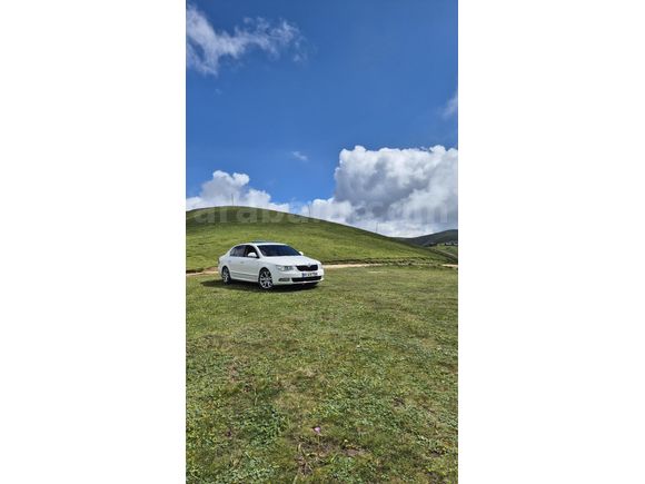 Sahibinden Skoda SuperB 1.6 TDI Elegance 2012 Model