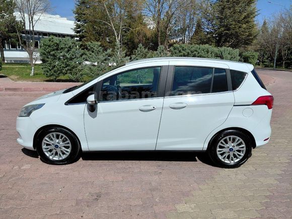 Sahibinden Ford B-Max 1.6 Titanium 2015 Model  100.000 km Beyaz