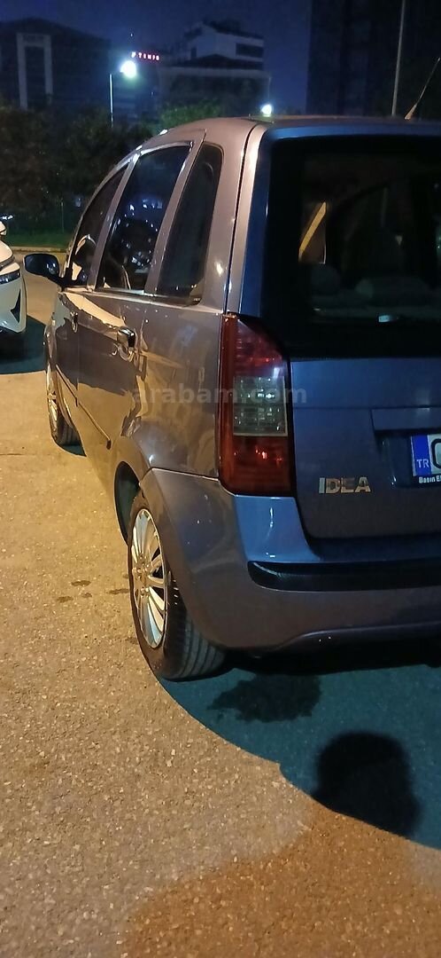 Sahibinden Fiat Idea 1.3 Multijet Dynamic 2005 Model İstanbul 226.000 km Lacivert 6