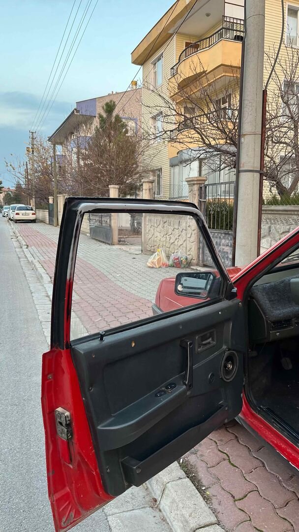 Sahibinden Lada Samara 1.5 1990 Model Konya 266.000 km Kırmızı 4
