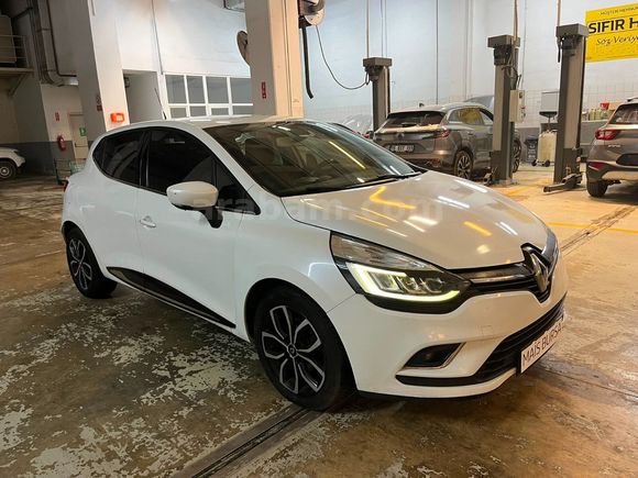otomobil Renault Clio 1.5 DCI Icon EDC