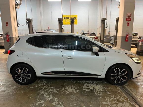 otomobil Renault Clio 1.5 DCI Icon EDC