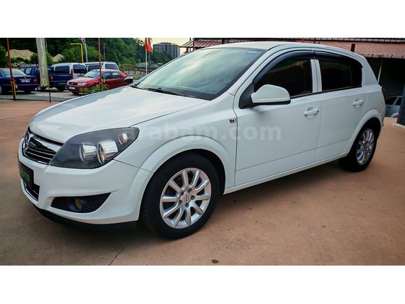 YEŞİL AUTO'DAN 2011 OPEL-ASTRA-1.3CDTI-OTOMATİK