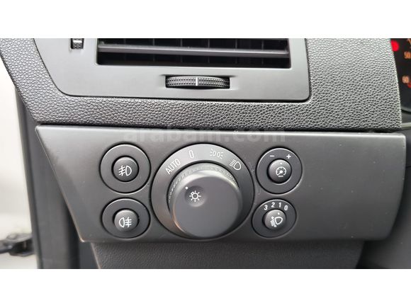 YEŞİL AUTO'DAN 2011 OPEL-ASTRA-1.3CDTI-OTOMATİK